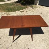 Folding table