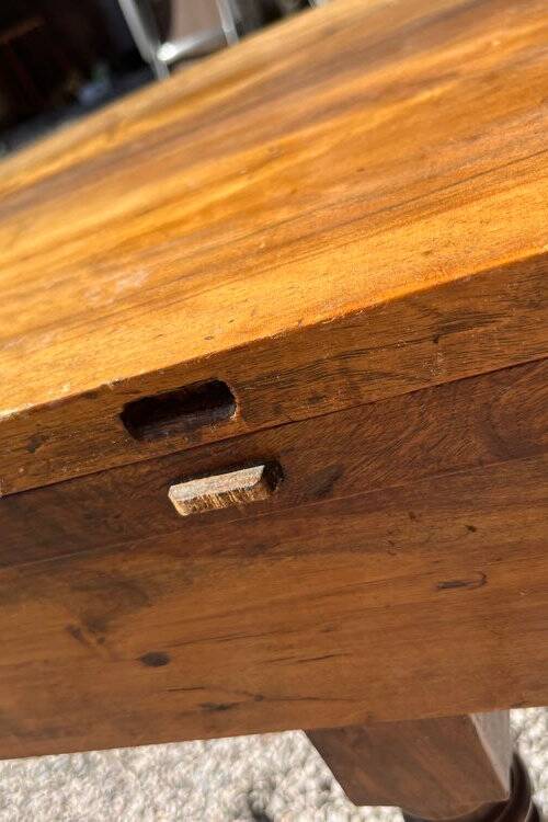Half-moon table in solid walnut