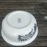 Serving dish with its glass lid of the earthenware factory of Gien model "the roaster"