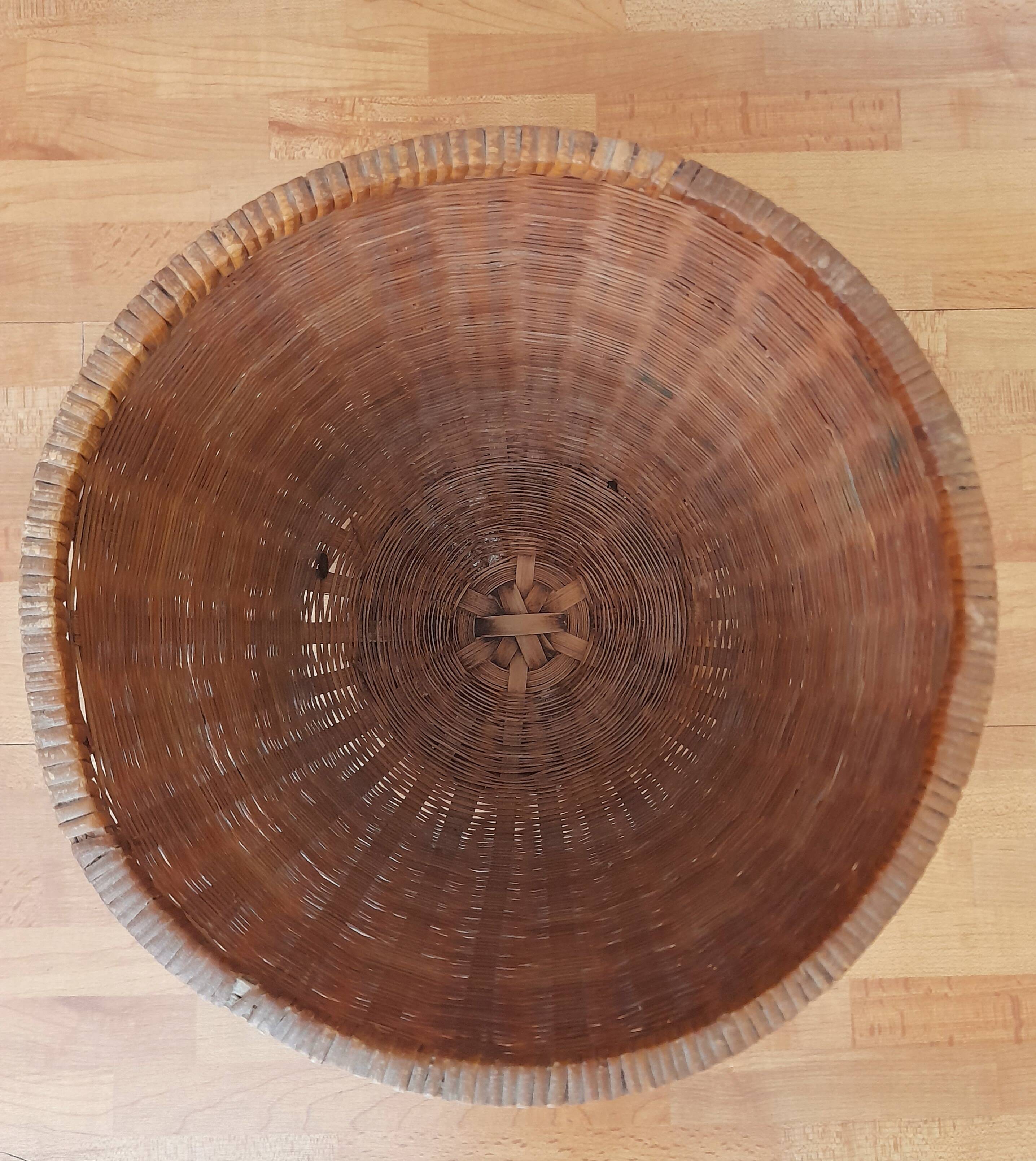 Vintage wicker basket / planter