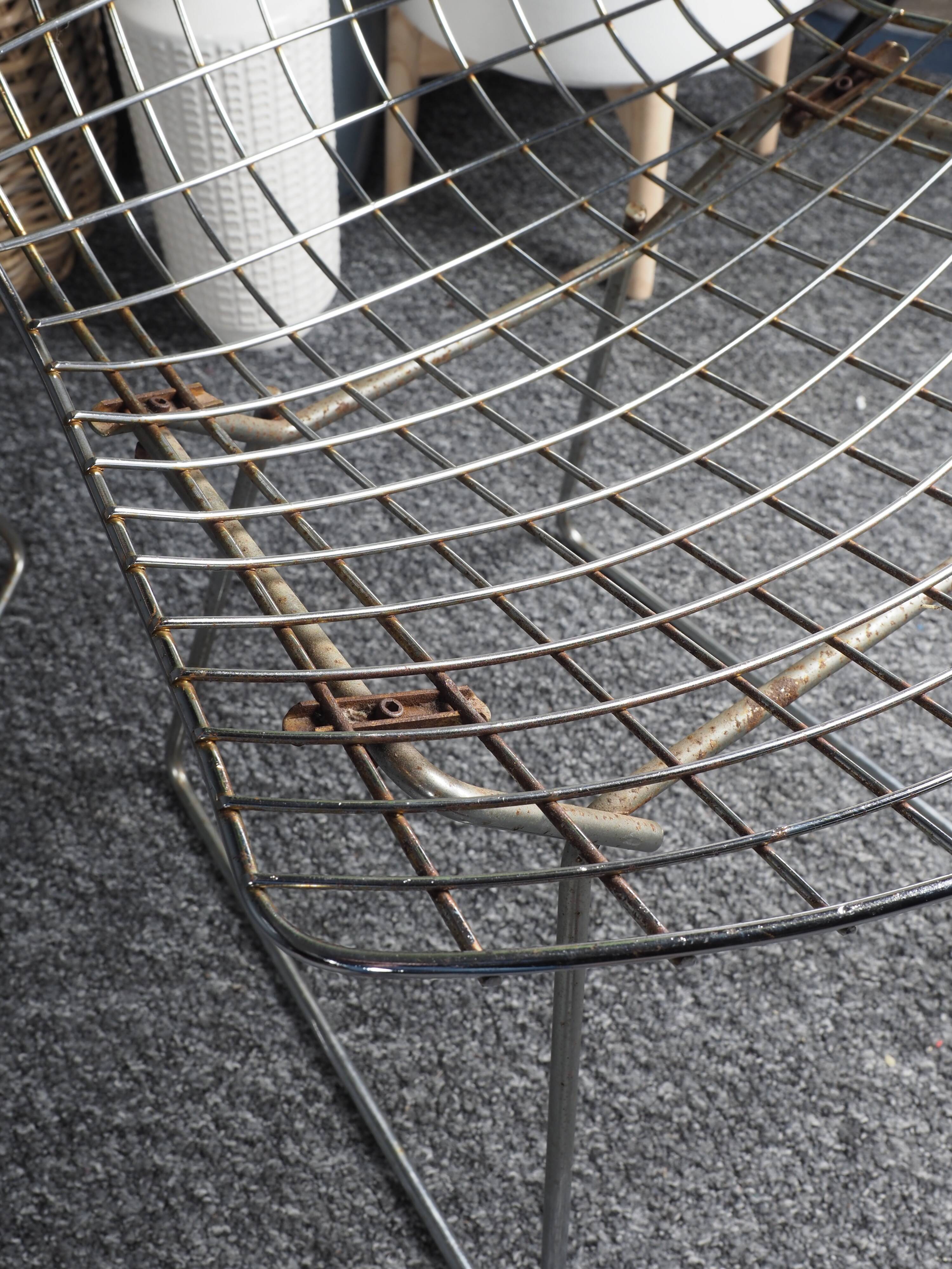 Pair of chairs by Harry Bertoia 80