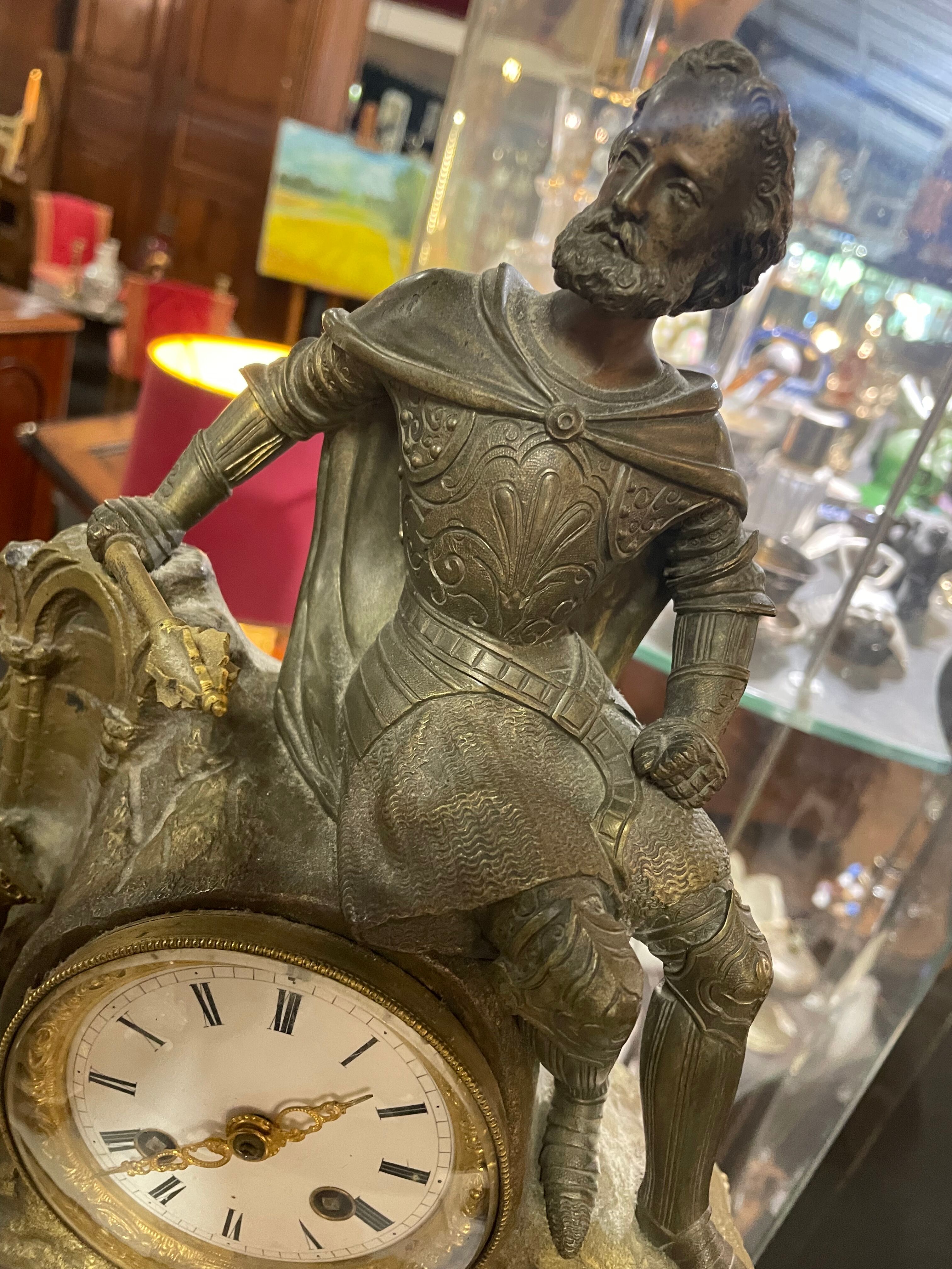 Pendulum in gilded bronze and onyx