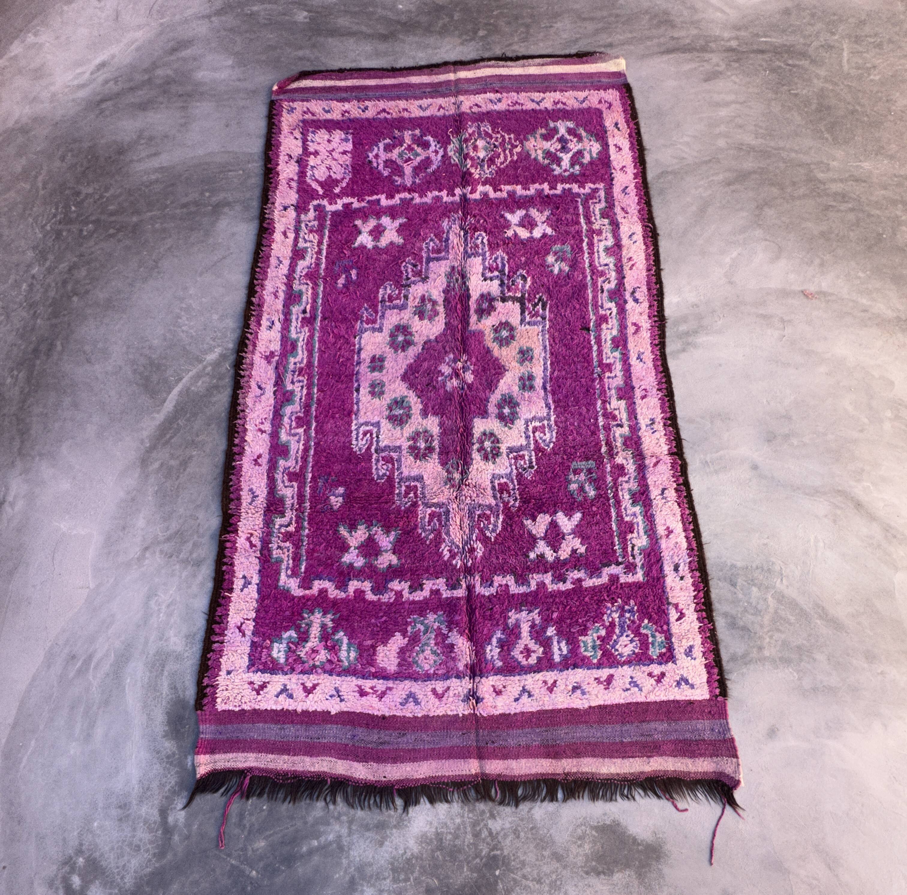 Moroccan Carpet - 173 x 319 cm