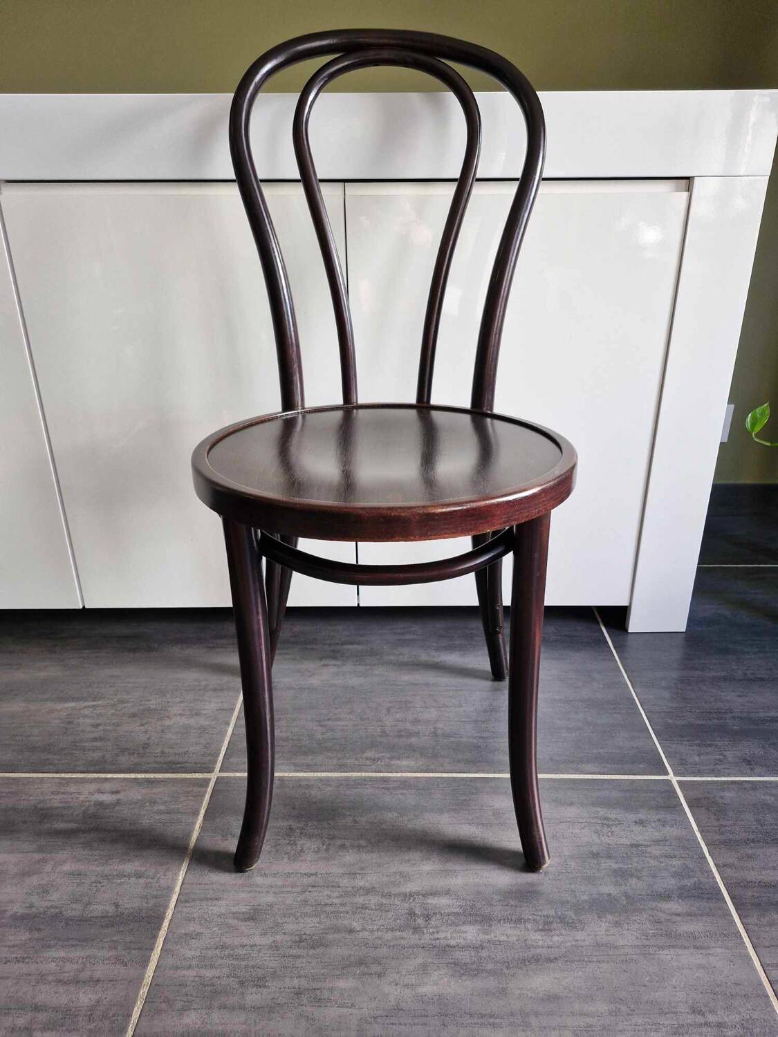 Series of 10 bistro chairs