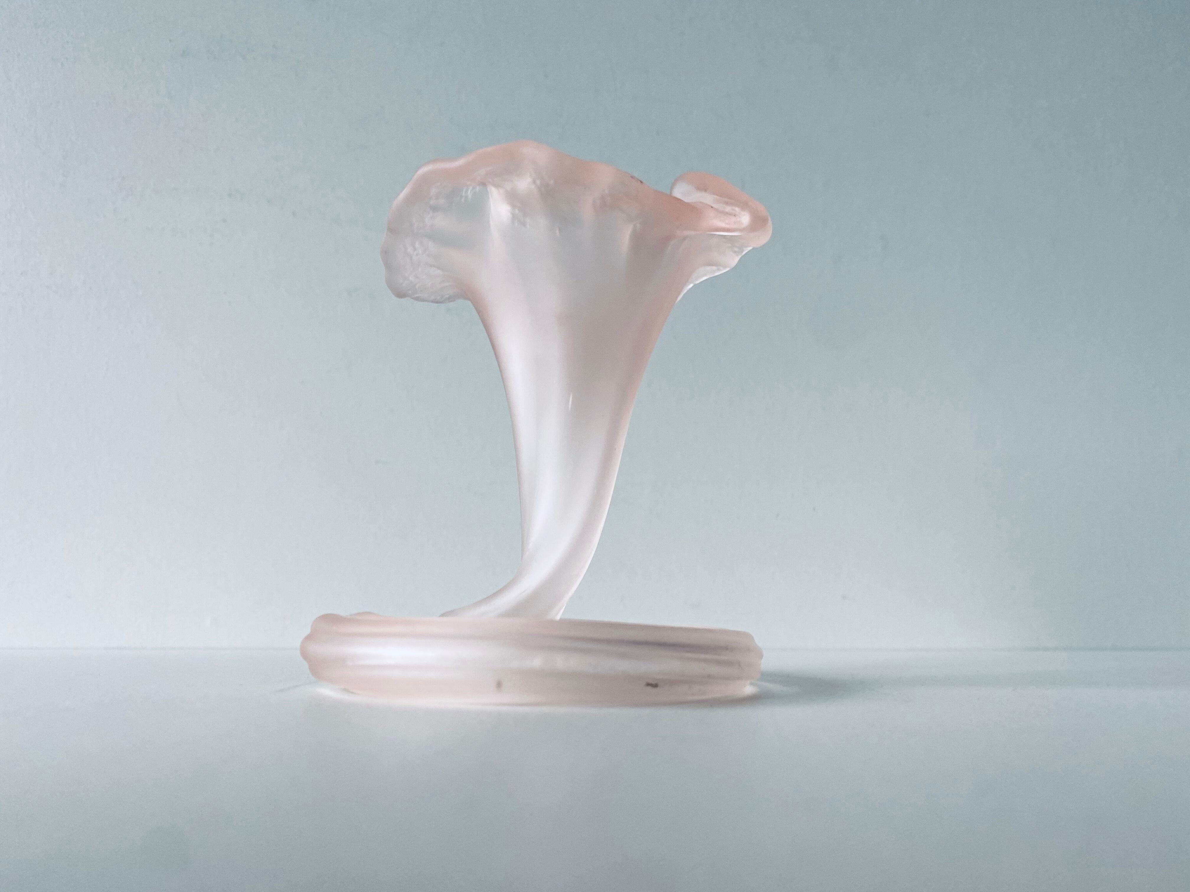 Pink Murano corolla vase