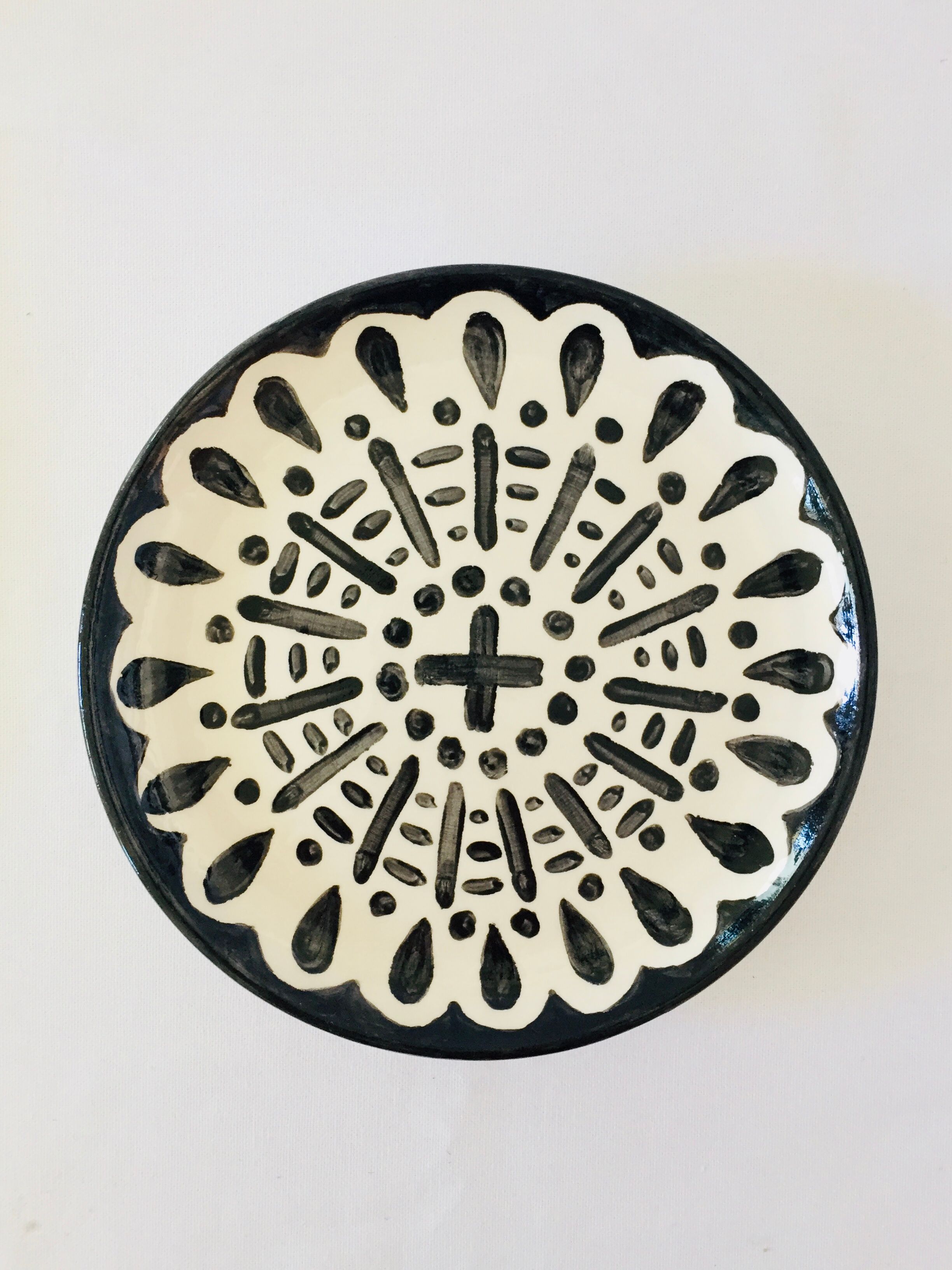 8 assorted black/white dessert plates