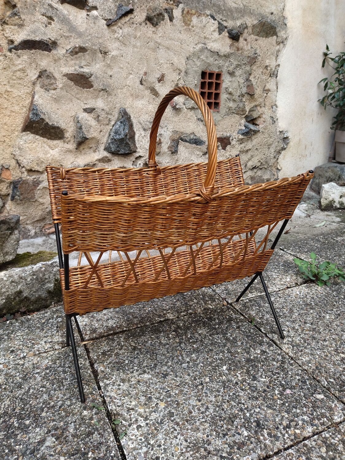 Vintage magazine holder