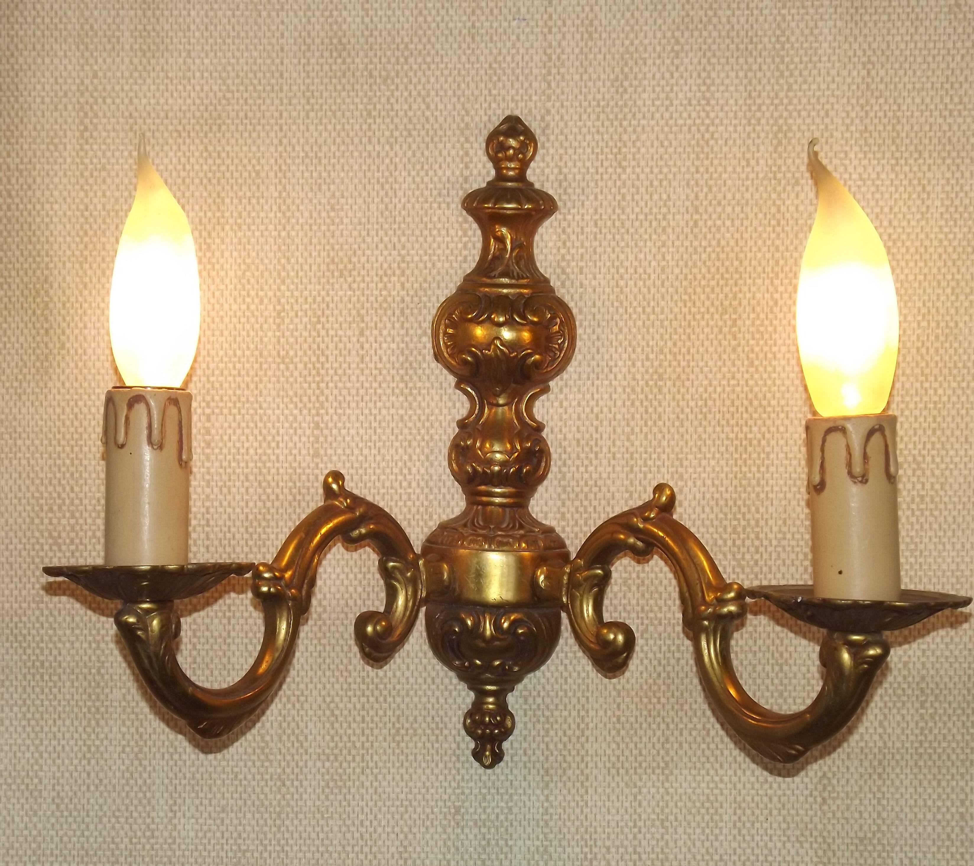 Double bronze wall light, vintage French traditional style, scrolled arms 5097.