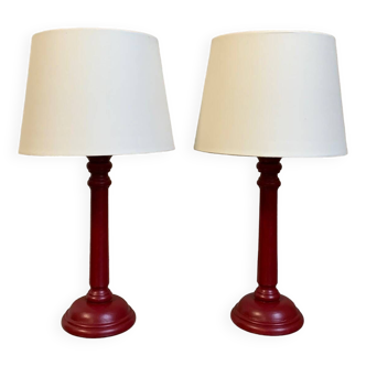 Brick/burgundy colored wooden bedside lamp duo