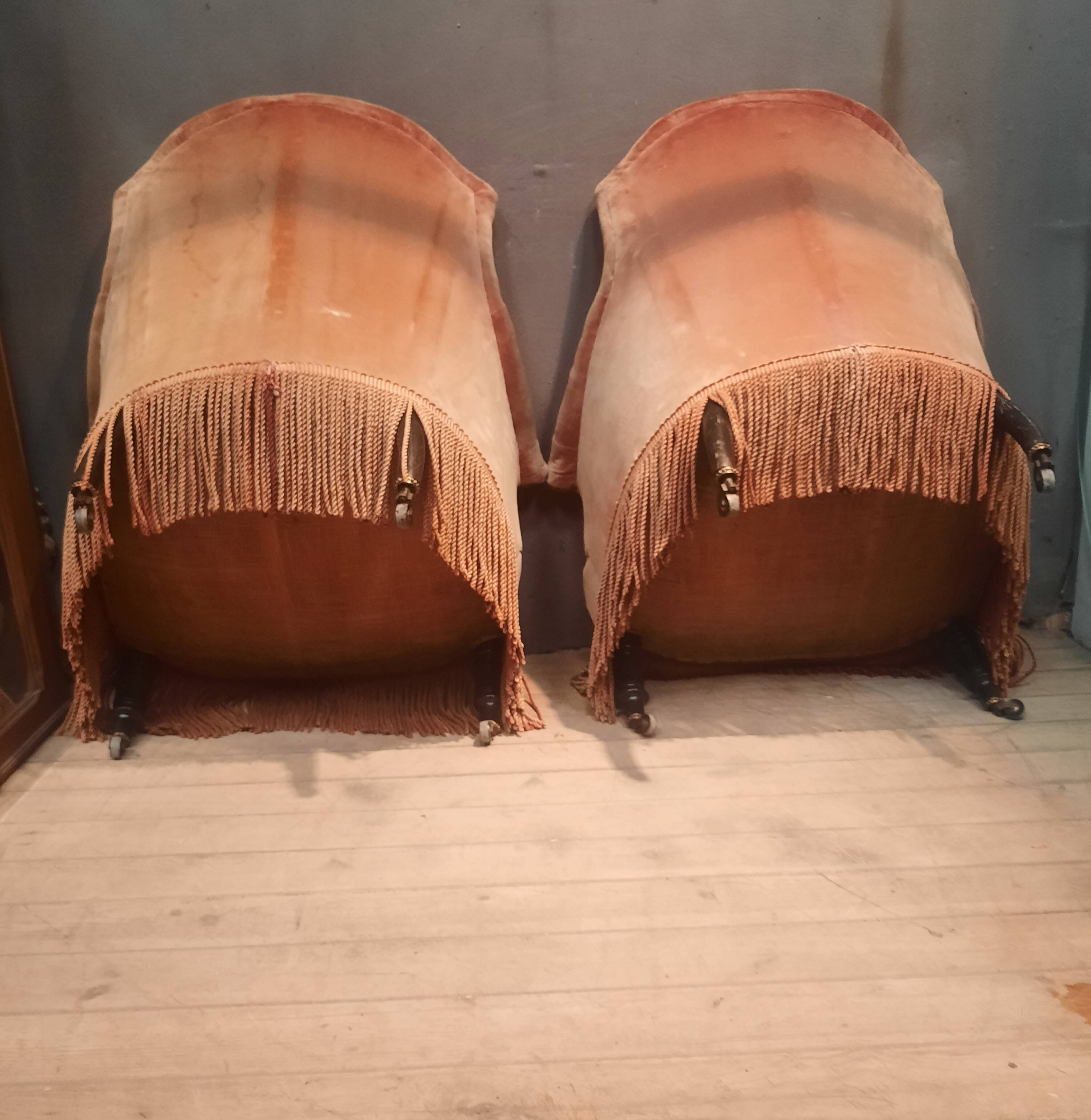 Paire de fauteuils crapaud