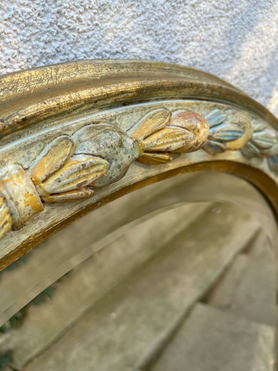 Beveled mirror plaster decoration knots and leaves