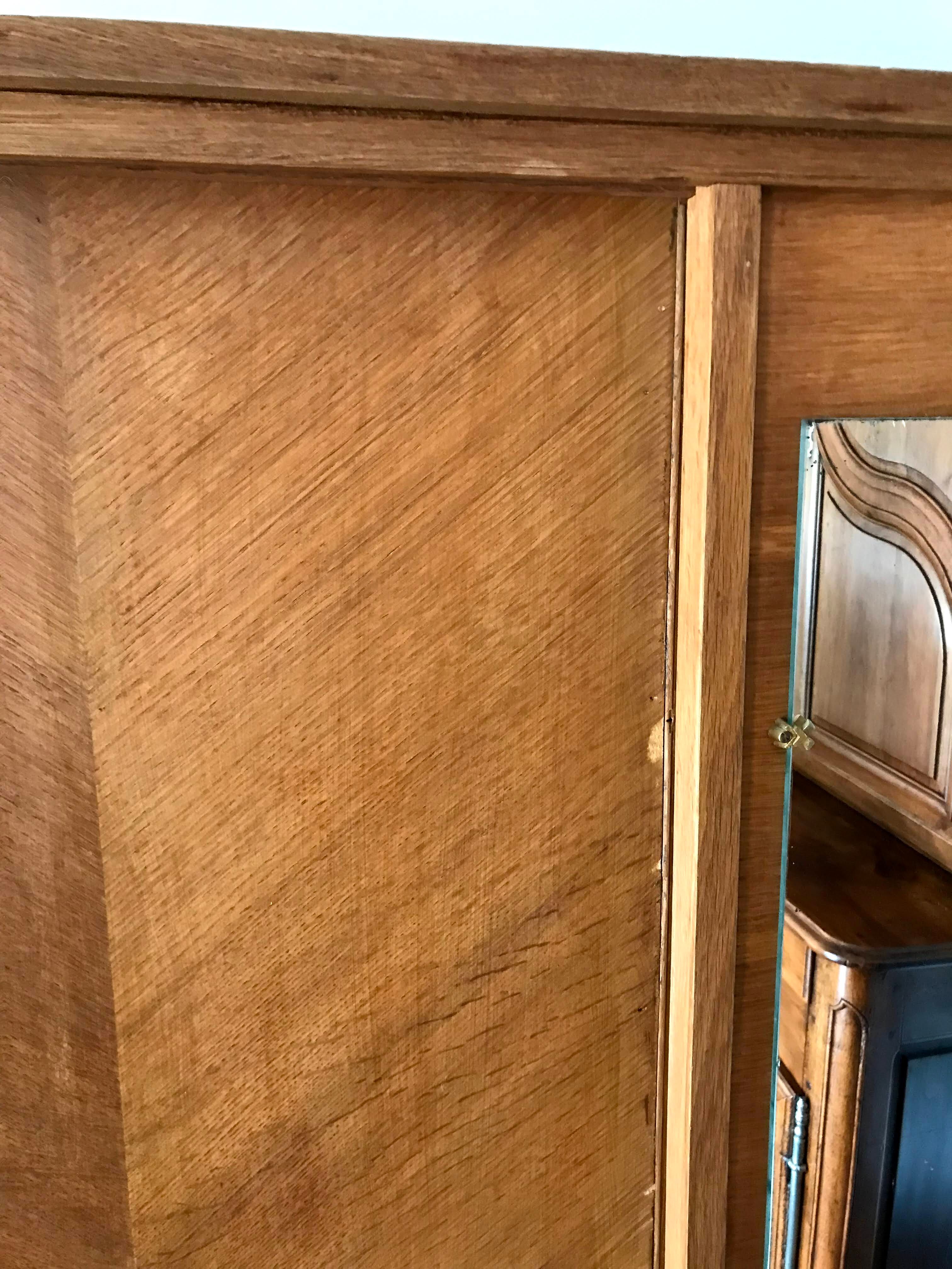 Wardrobe sewing door