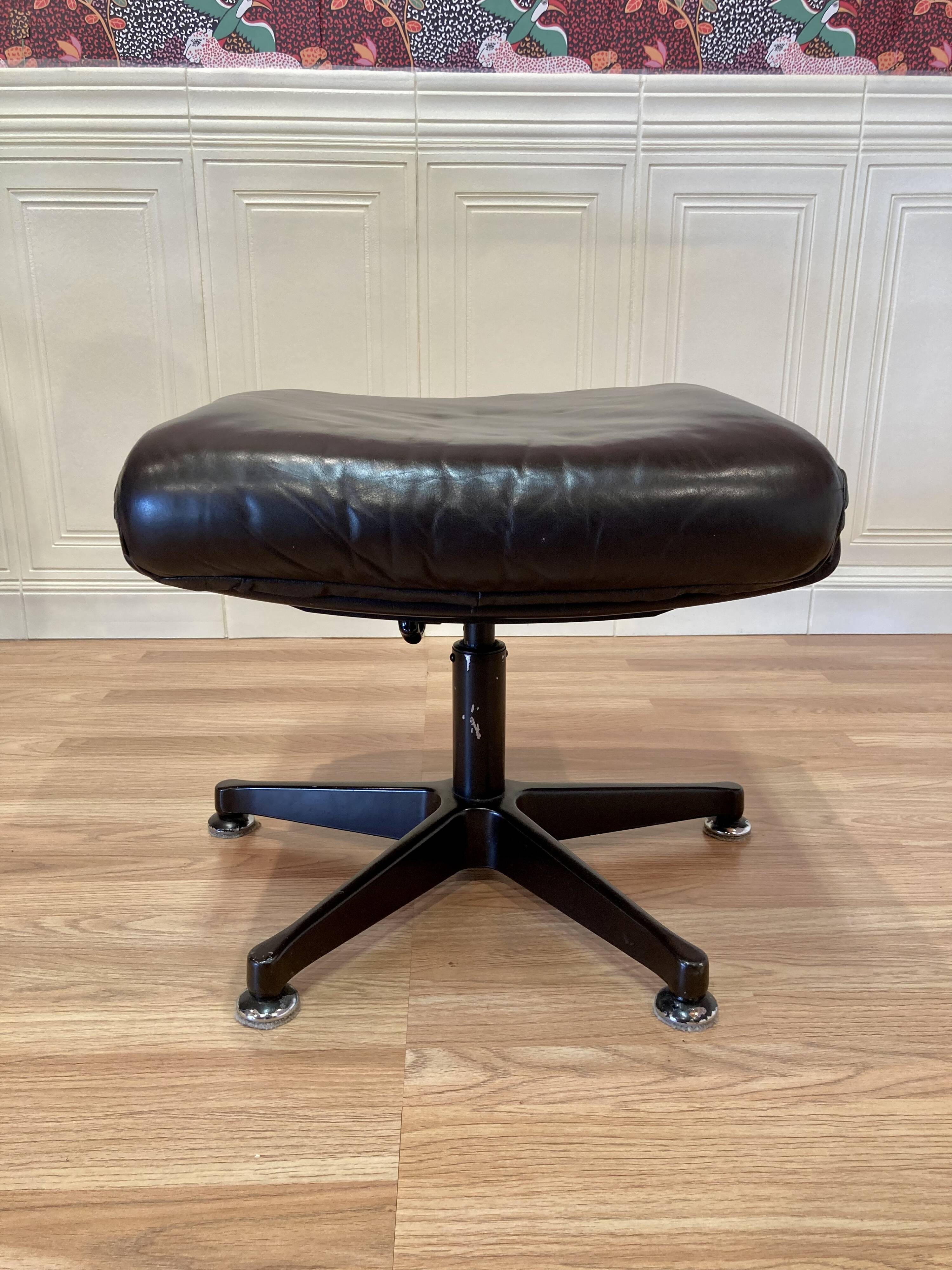 Armchair and ottoman "Drabert" for "Gerd Lange" design 1960.