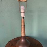 Herman A. Kähler pour la lampe de table en céramique Le Klint