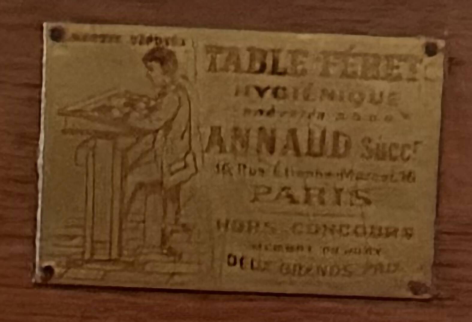 Féret desk or system table