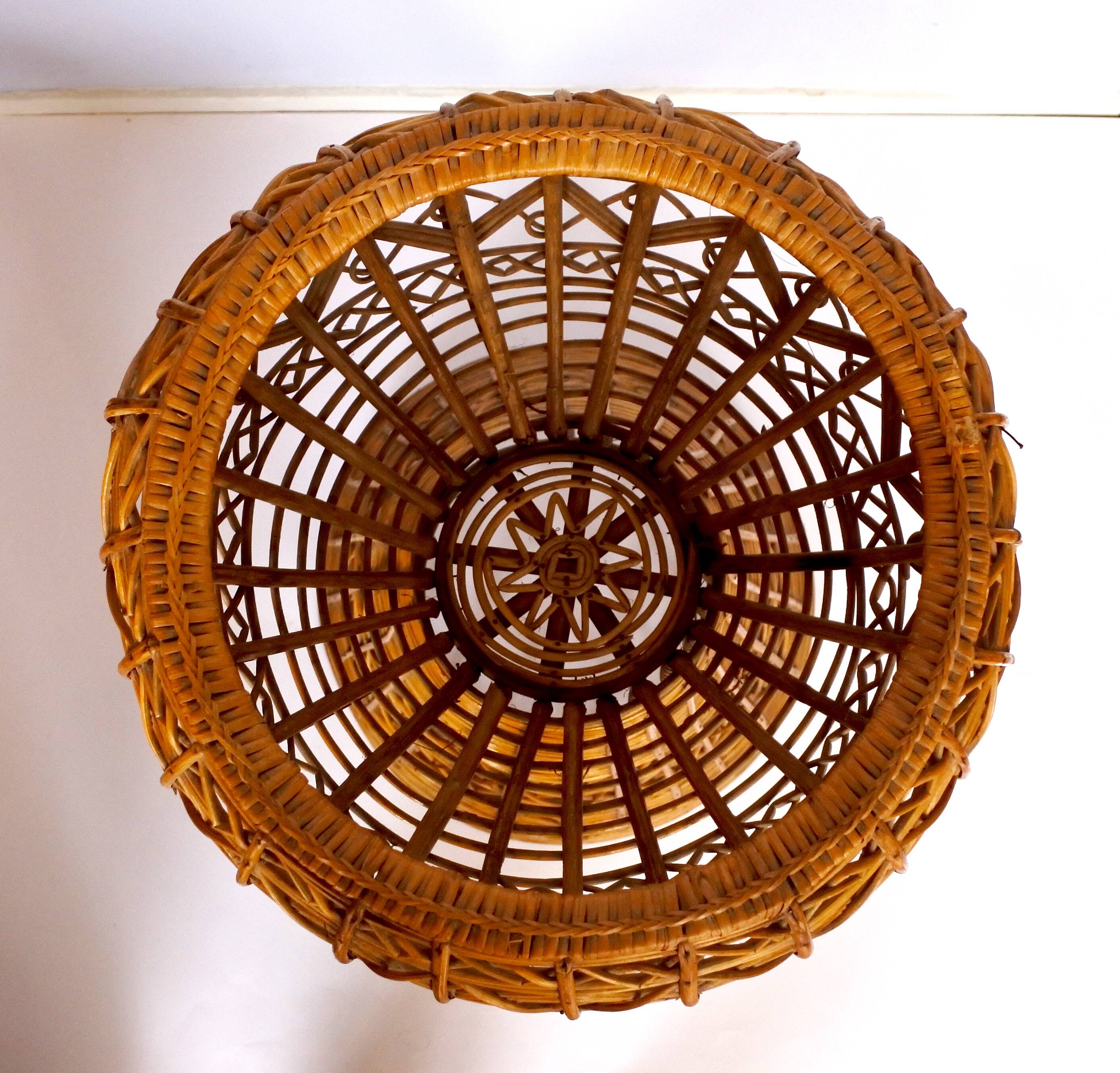 Rattan plant stand