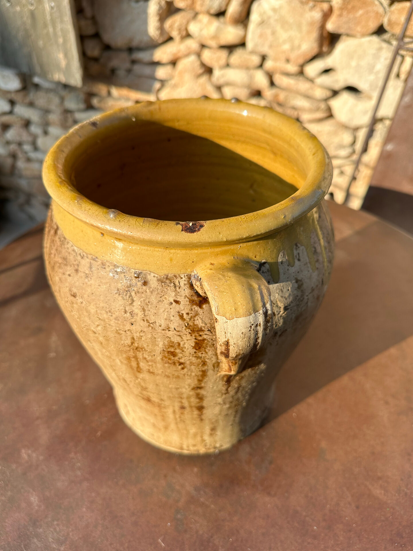 Ancient terracotta pottery jar