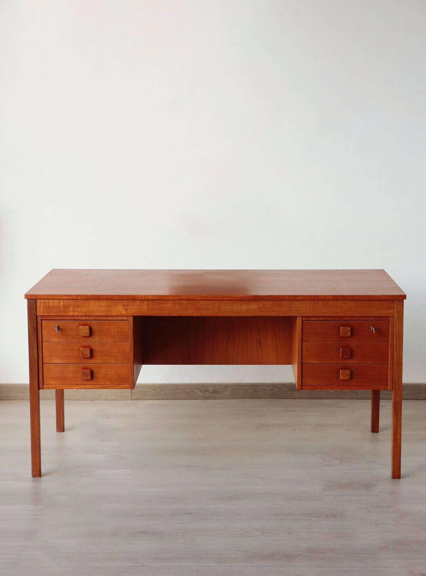 Bureau danois en teck vintage – Domino Møbler (années 60)