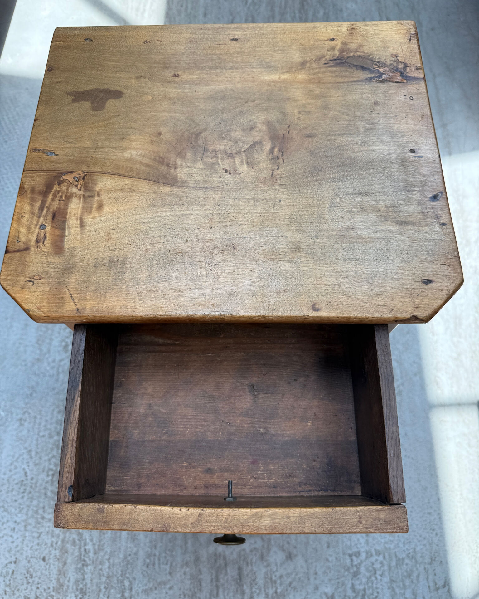 Table de chevet Louis-Philippe (rénovée)