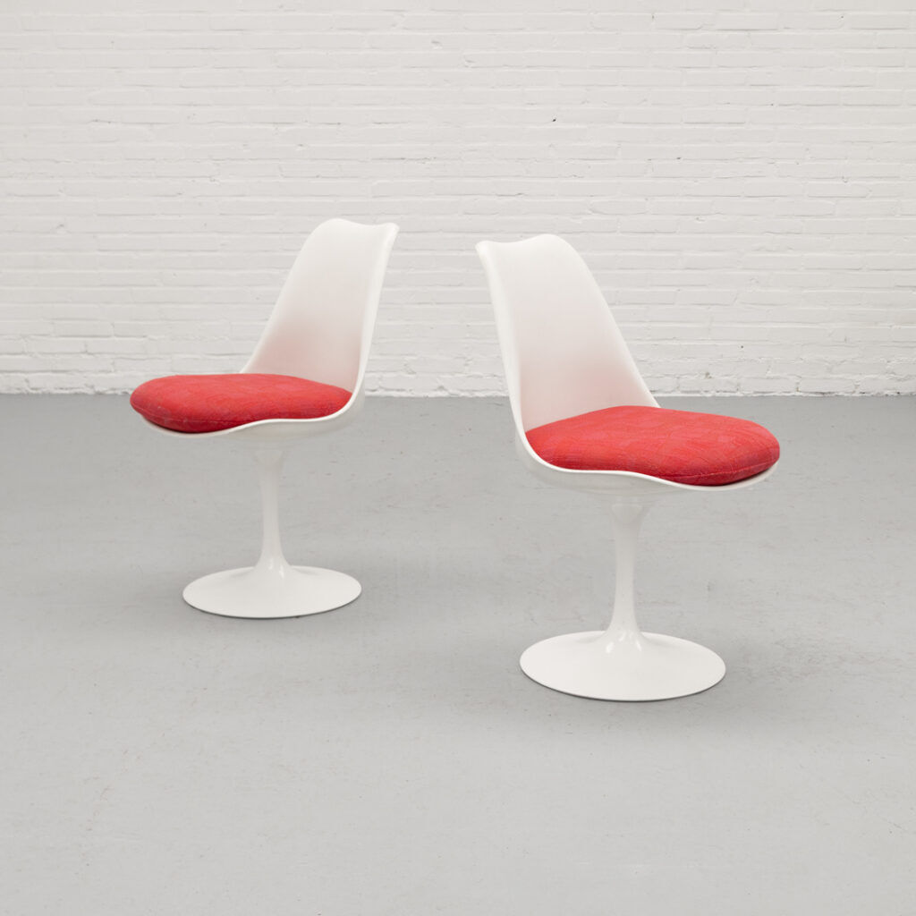 Set of 6 Eero Saarinen Knoll Tulip Chairs, 1979