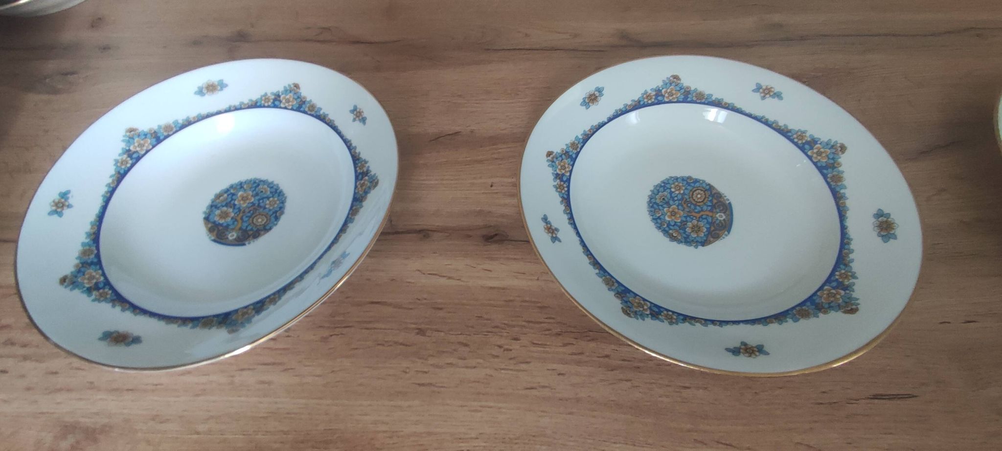 Set of 6 antique deep plates in Limoges porcelain by Jean Boyer.