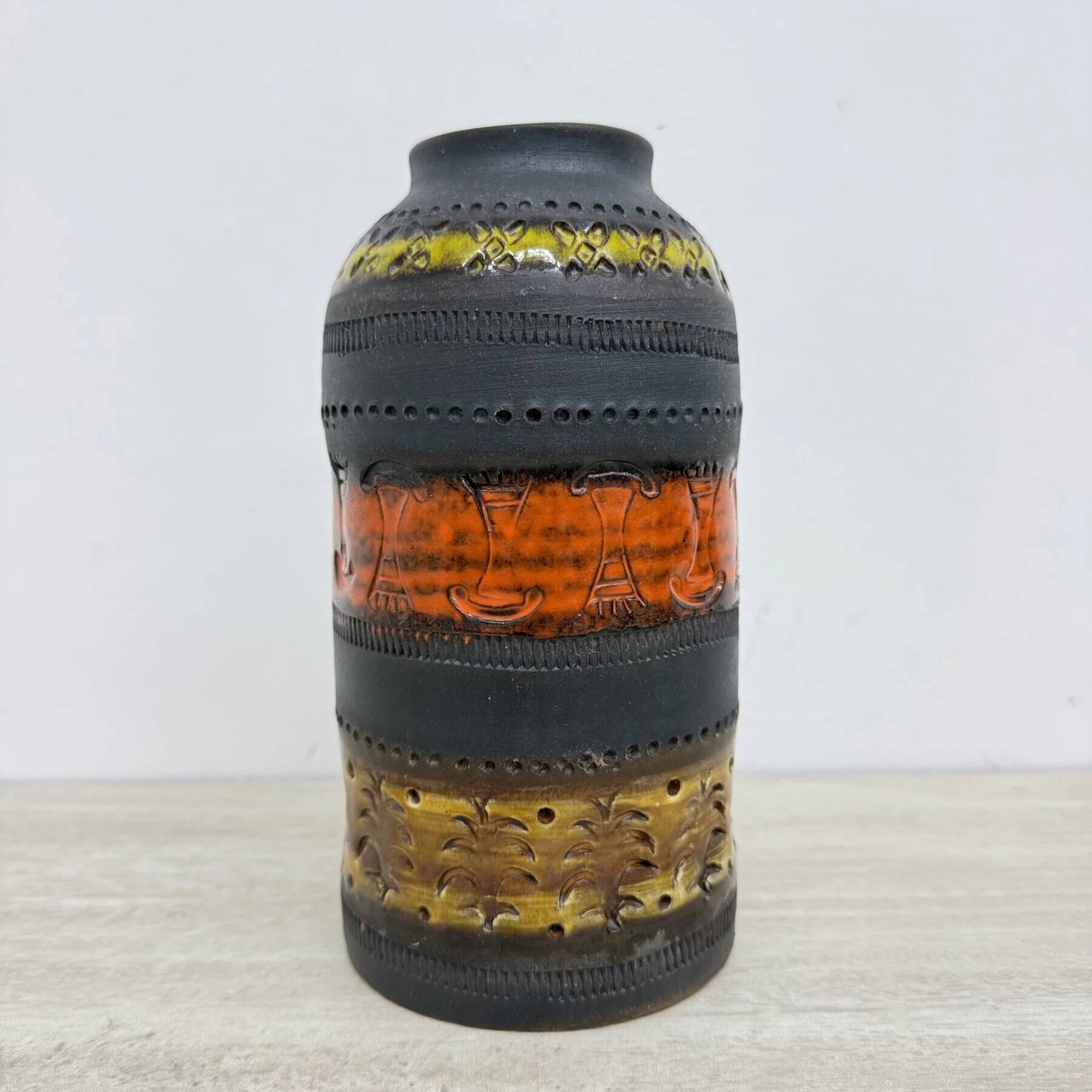 Mid-century Bitossi Genovese Aldo Londi vase Italy, 1970s