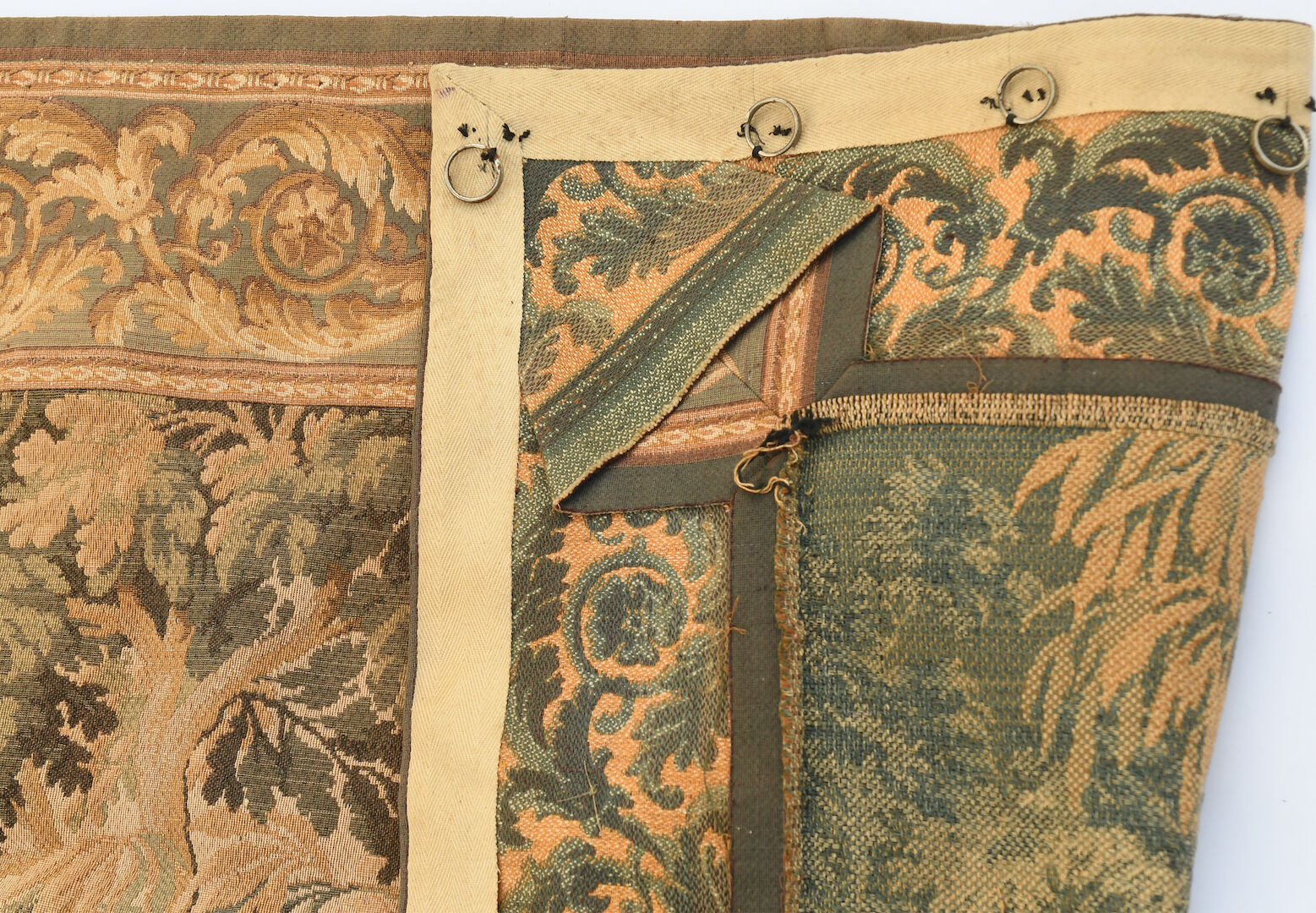 Tapestry depicting birds in the park of a castle