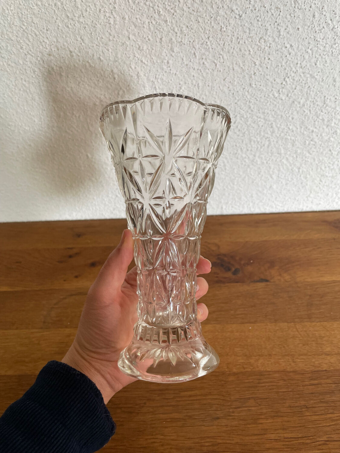 Glass vase