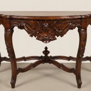 Antique console in carved walnut in the Louis-Philippe style.