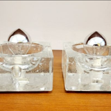 Deux appliques en verre coulé