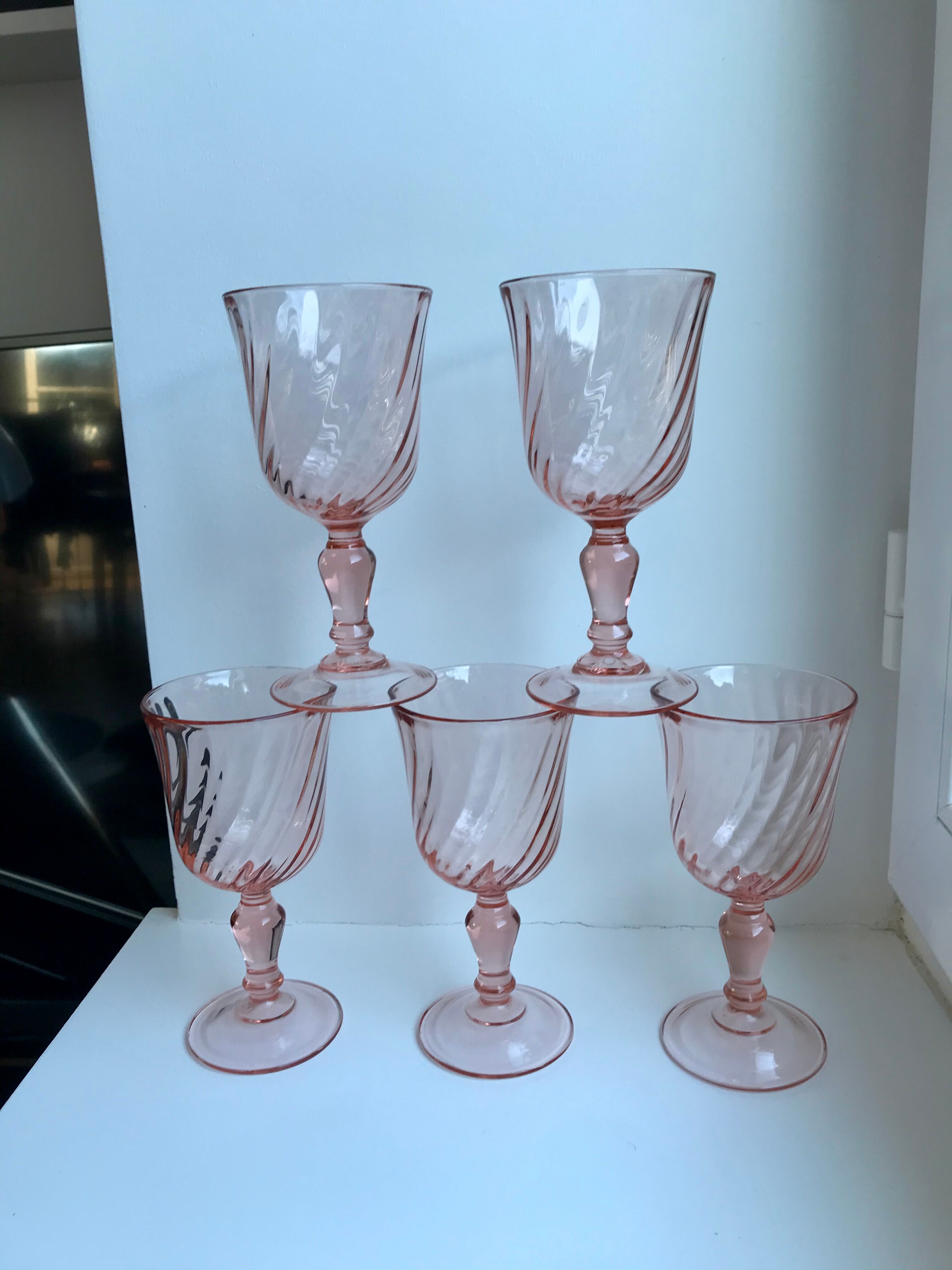 Set of 5 pink wine glasses 50s