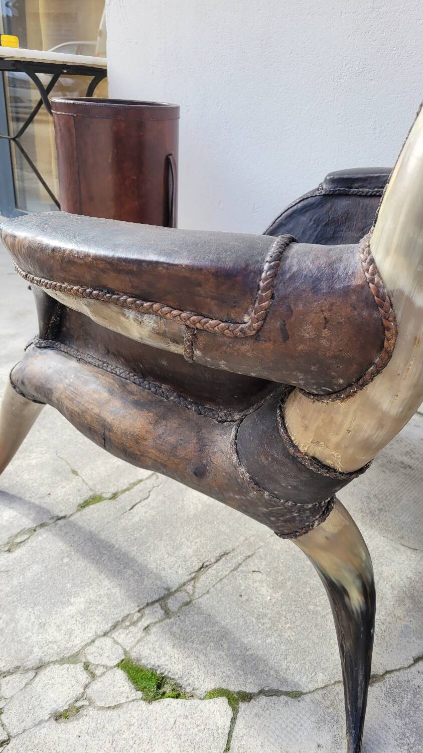 Fauteuil en corne et cuir ancien - 1950s