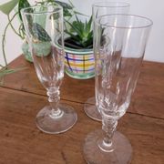 3 coupes à champagne en cristal