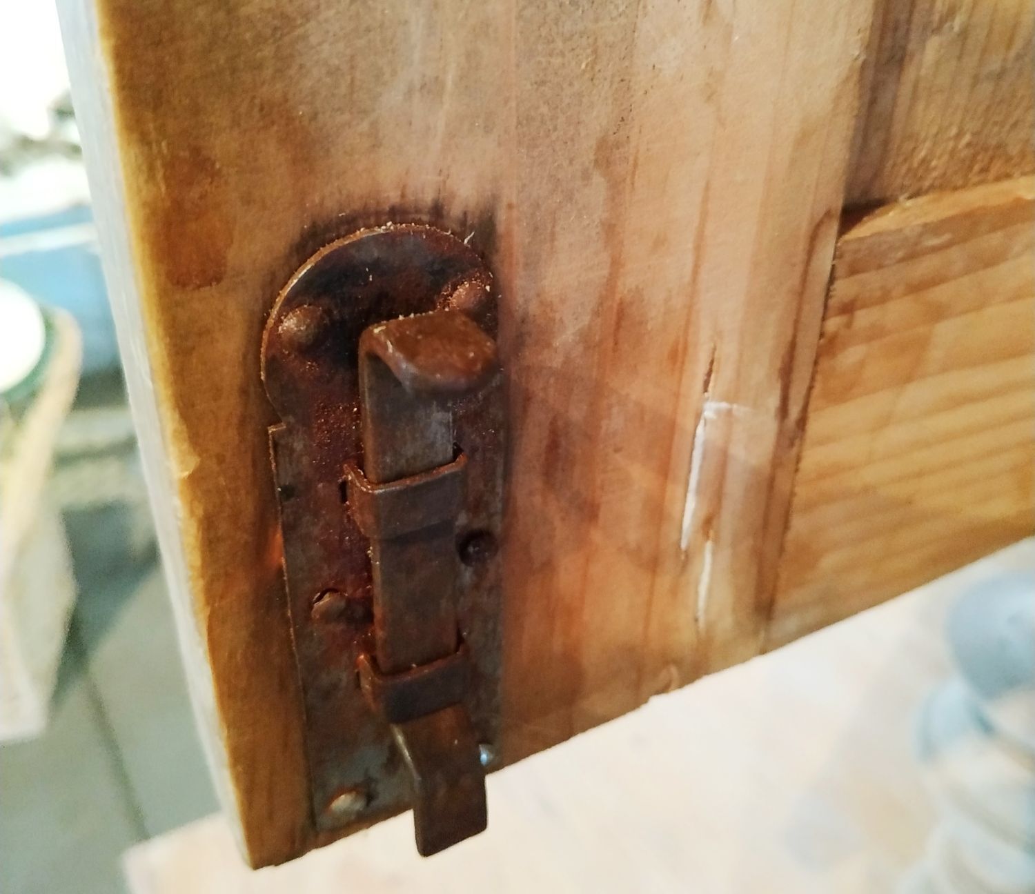 Patinated buffet (pastry furniture)