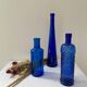 Lot de 3 bouteilles en verre bleu cobalt