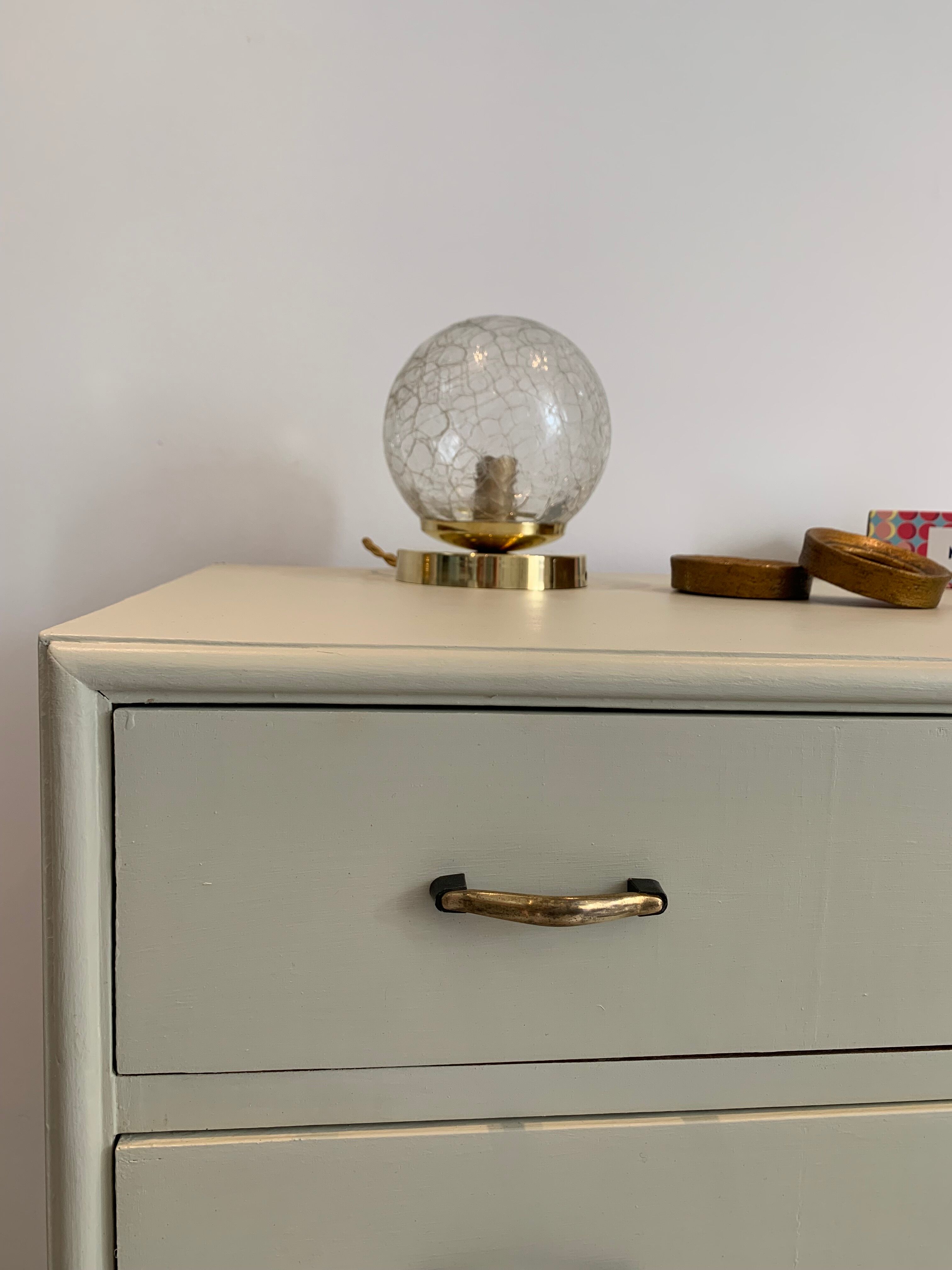 Chest of drawers of the 50s