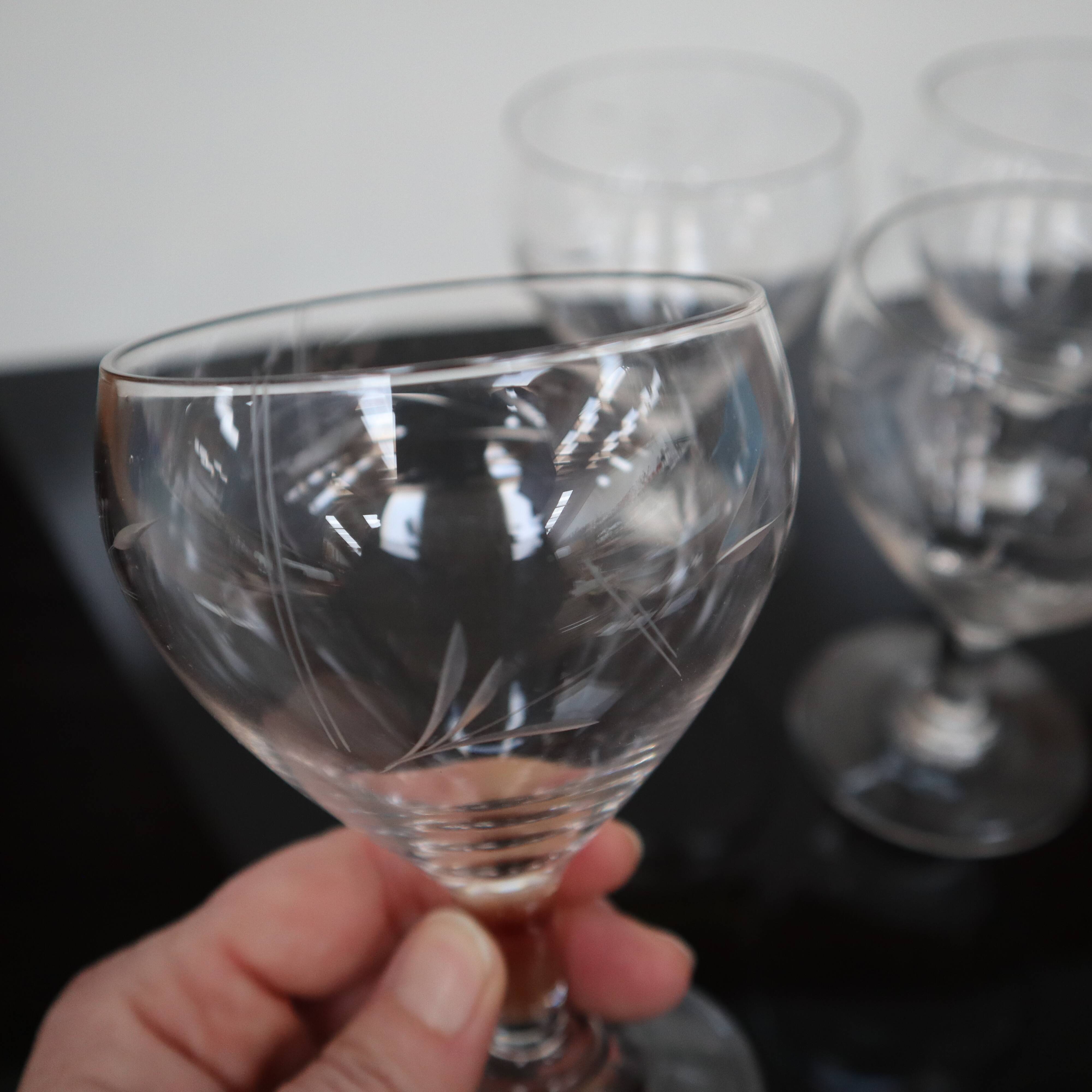 Set of 4 Vintage Finely Etched Stemmed Red Wine Glasses