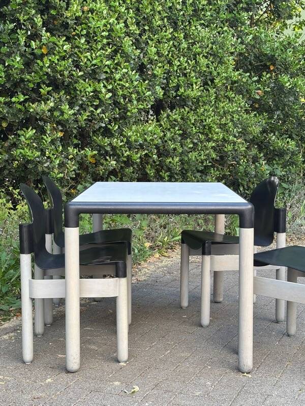 Grey wash Thonet Flex stacking chairs – design classic by Gerd Lange