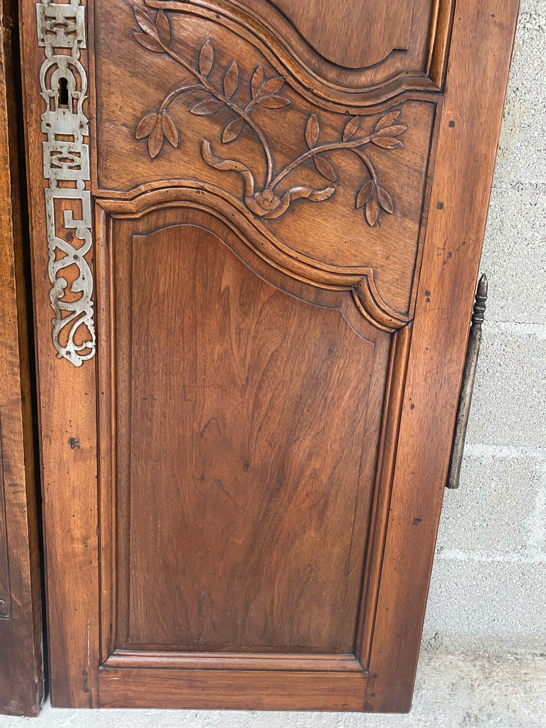 Pair of doors walnut 18th