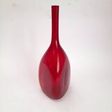 Triangular red glass vase by Gunnar Ander for Elme Glasbrück.