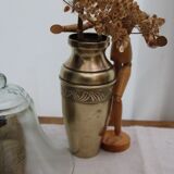 Golden vase
