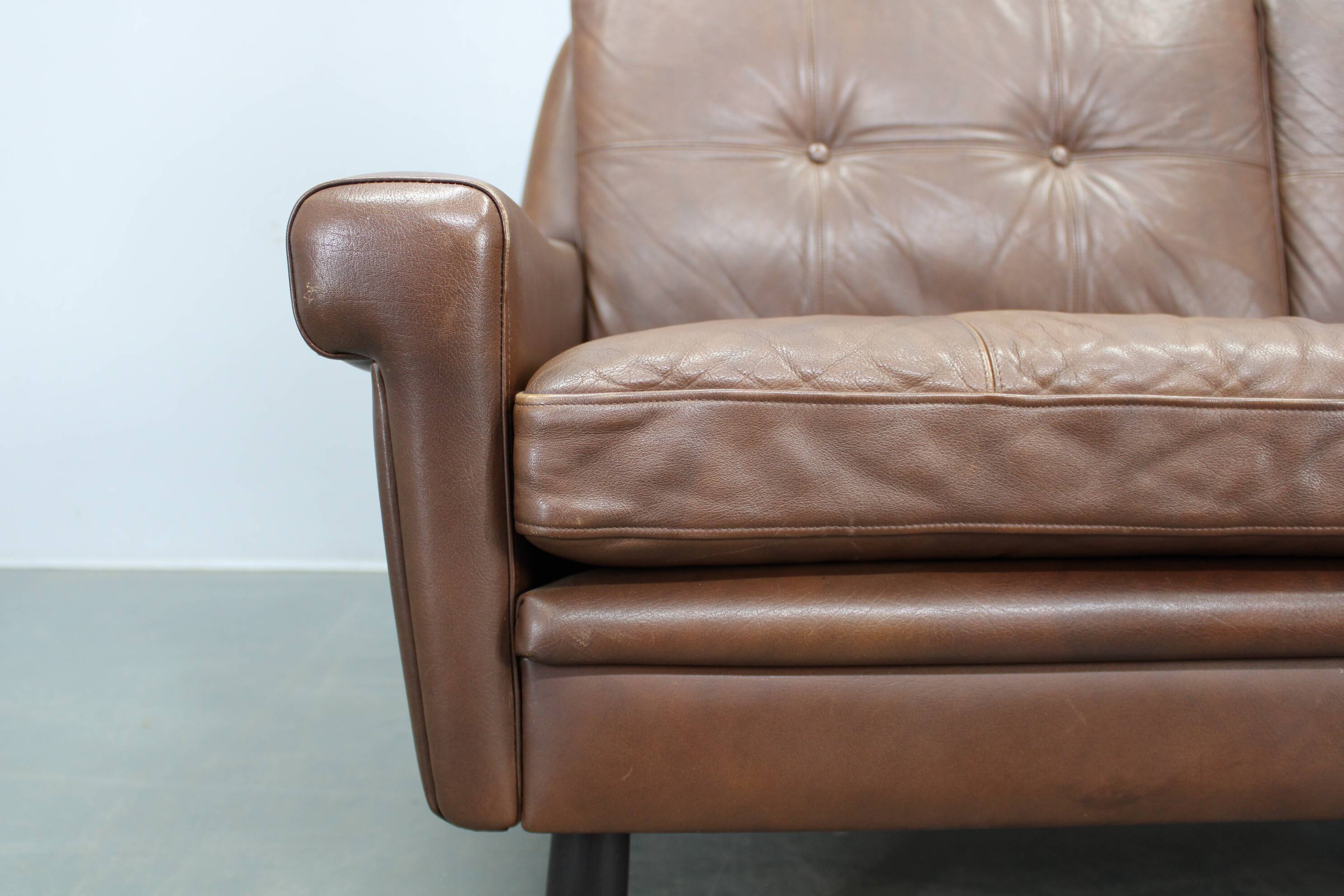 Mid-century Danish two-seat leather sofa by Svend Skipper, 1960s