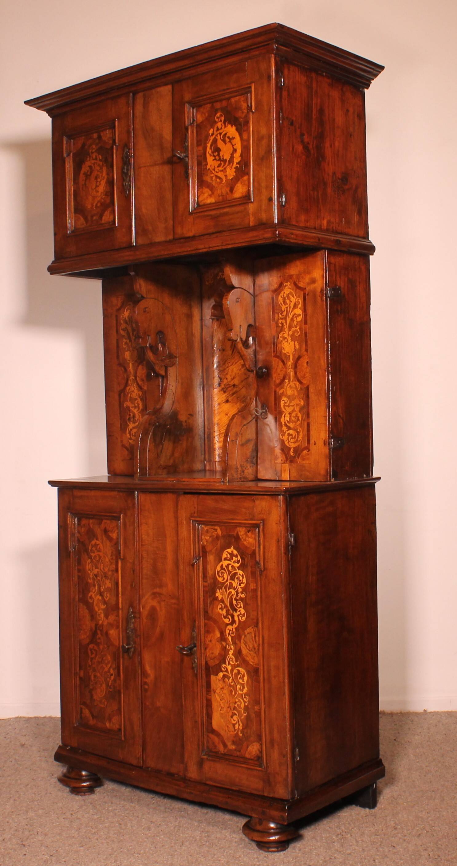 Buffet with 6 Doors in Walnut, dated 1639