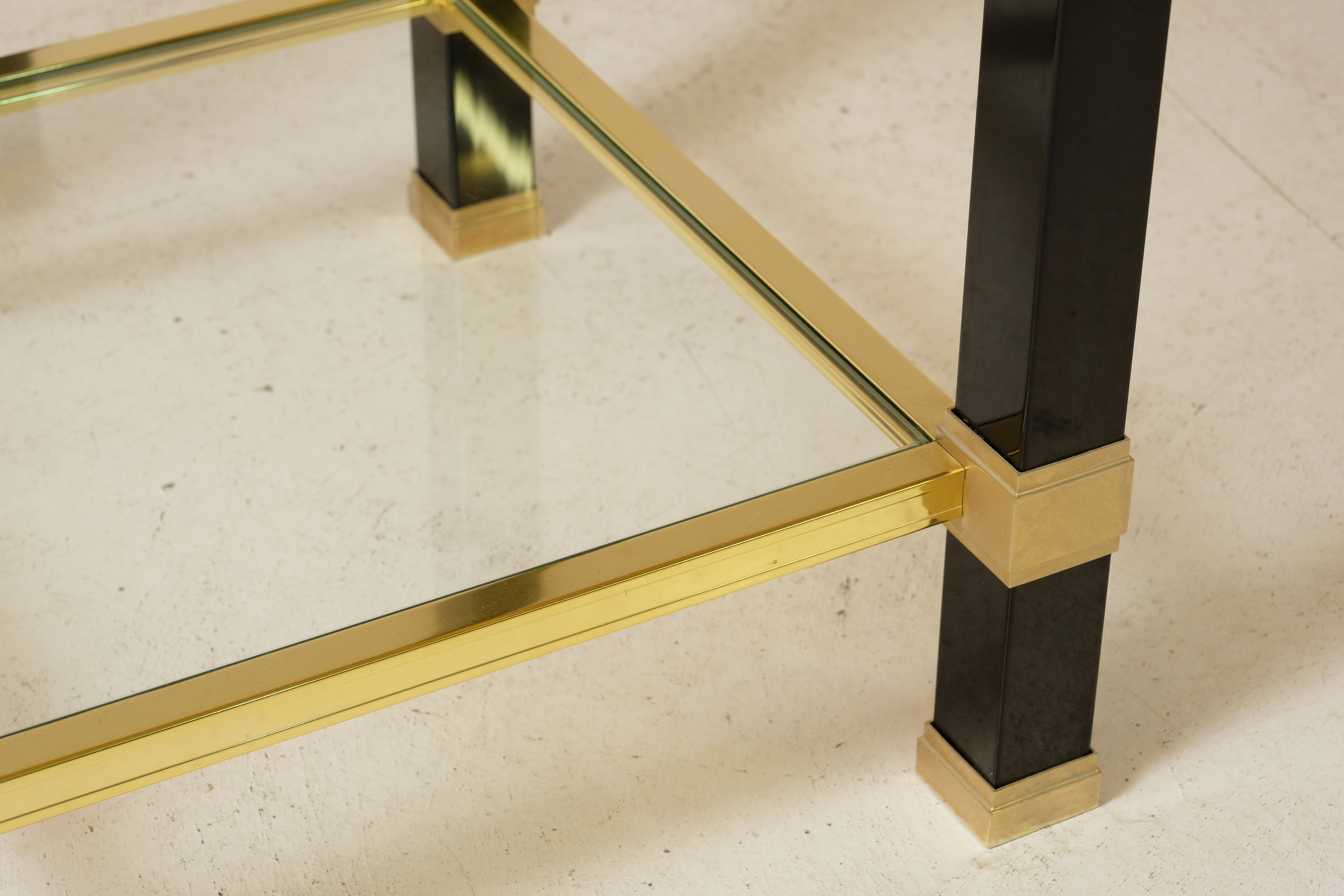 Paire de tables d’appoint ou chevets par Pierre Vandel 1970