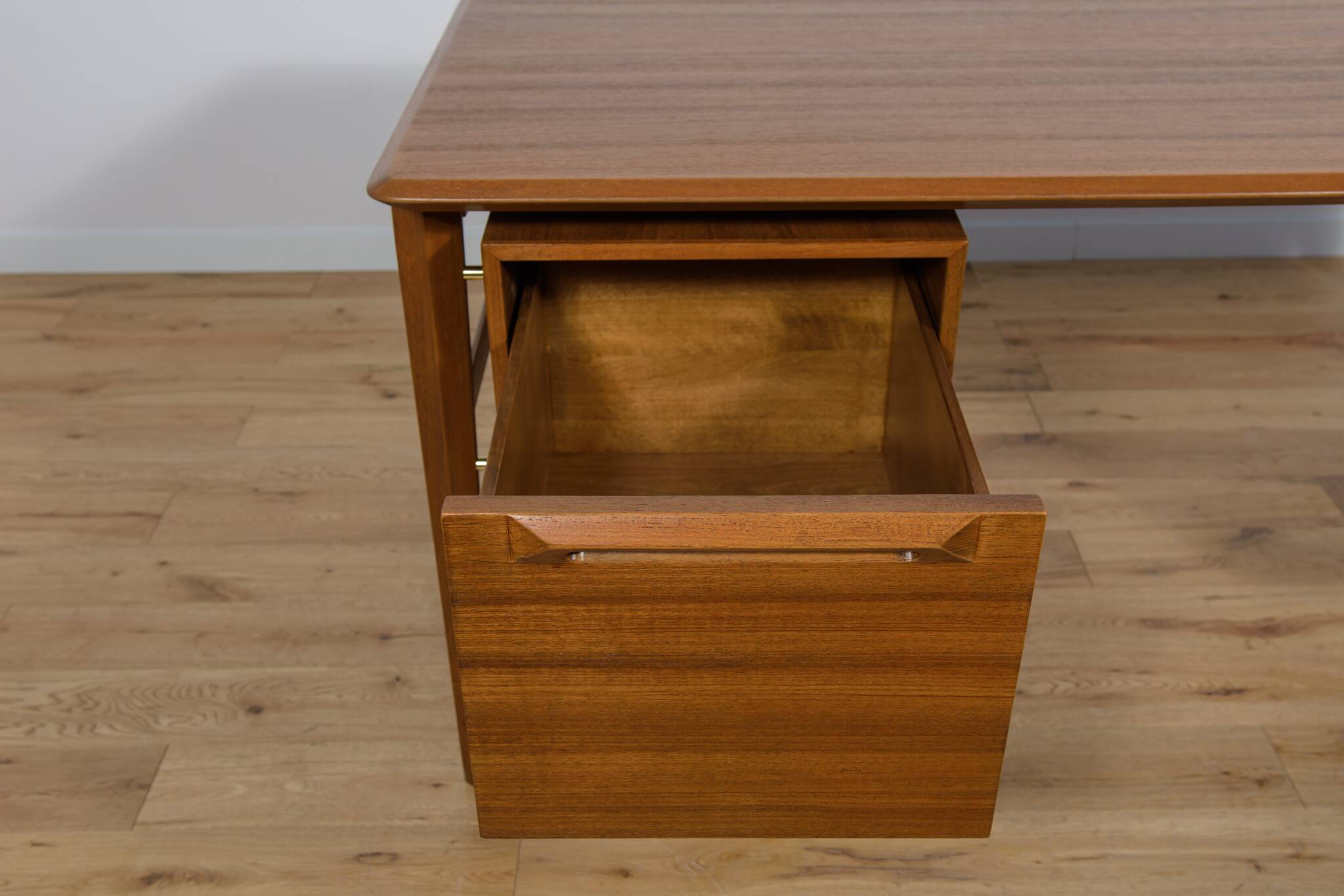 Mid-Century Teak Desk by I.B Kofod-Larsen for Seffle Möbelfabrik, Sweden, 1950s