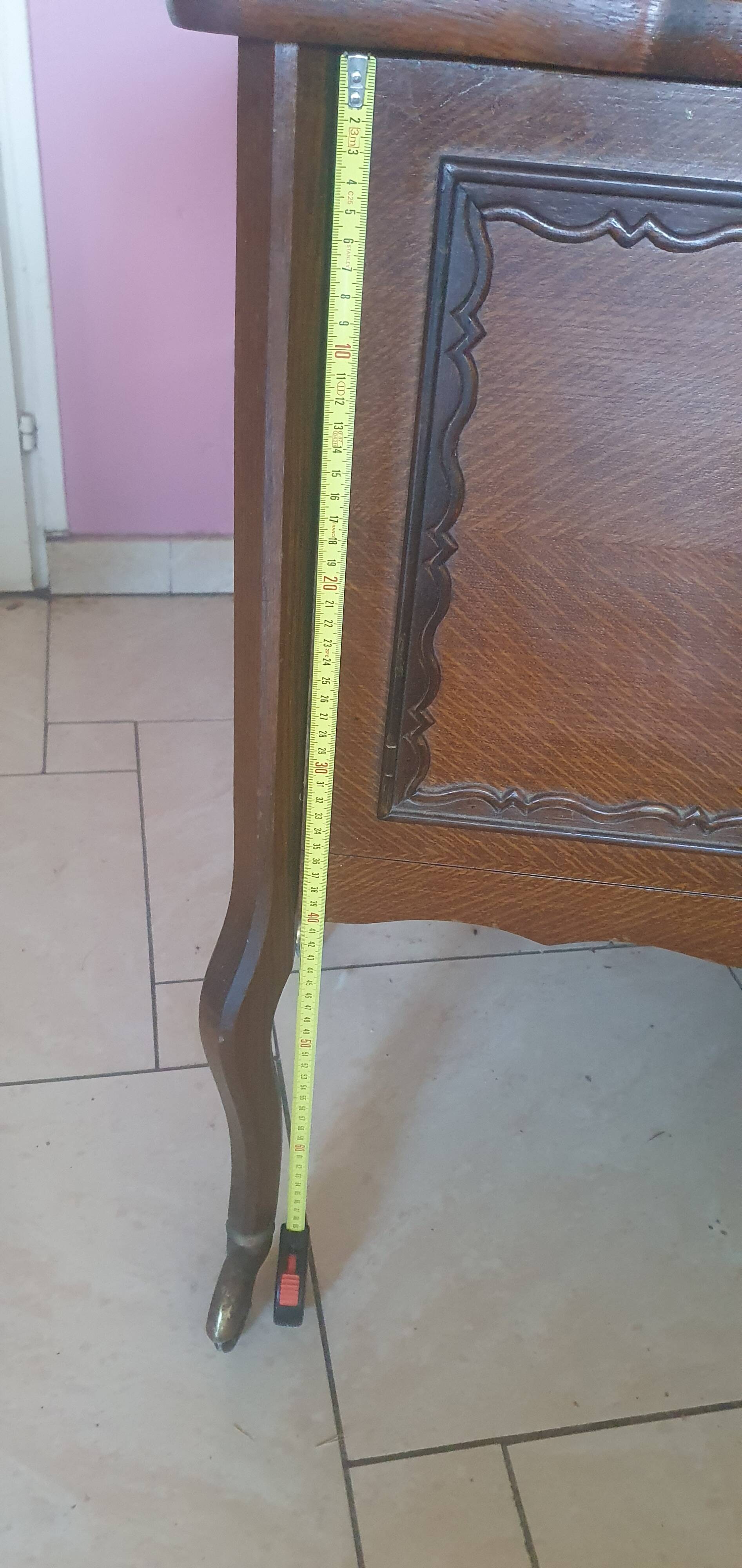 Commode bar en chêne à roulettes