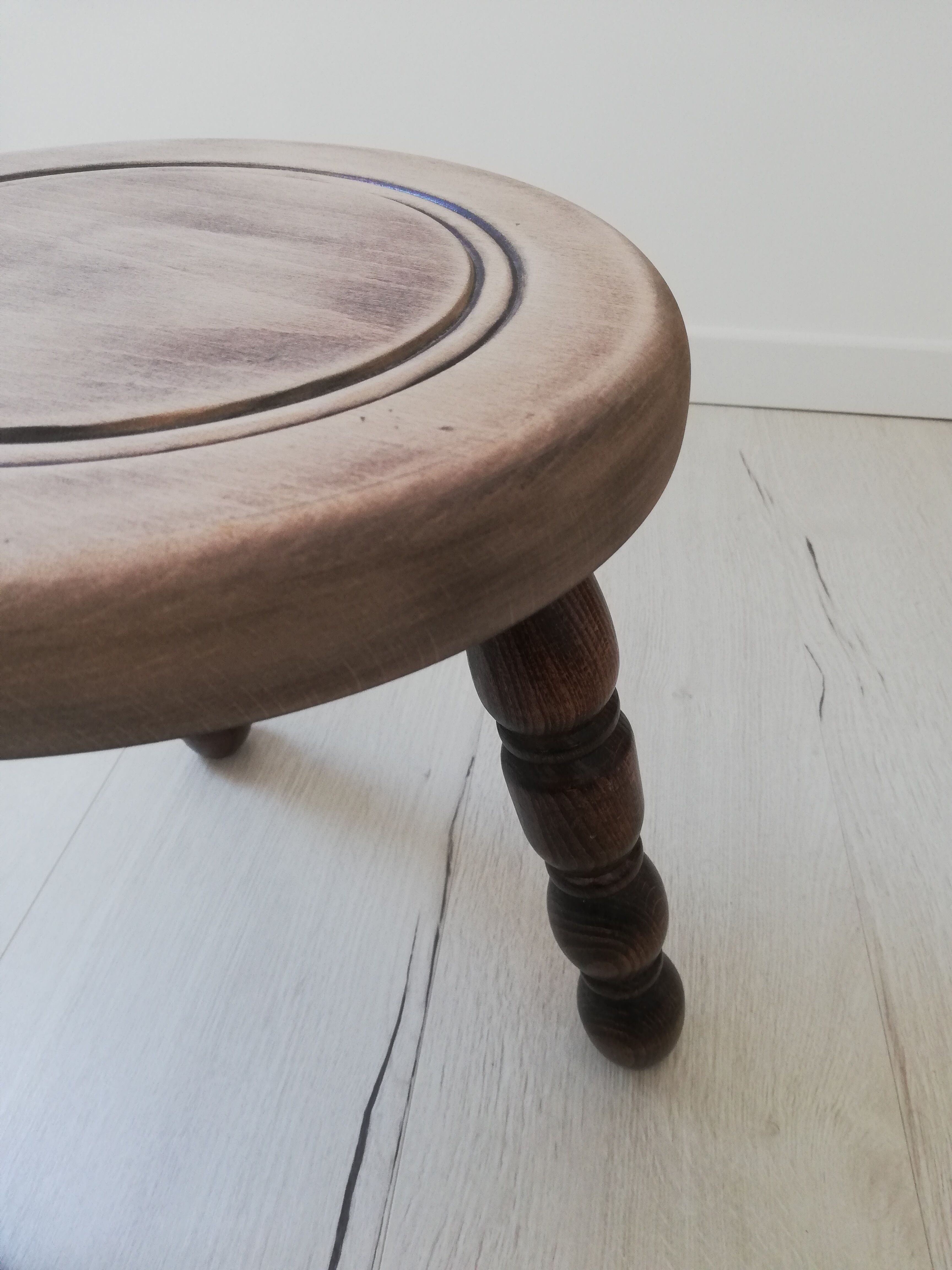 Vintage tripod stool