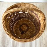 Round two-tone woven wicker basket