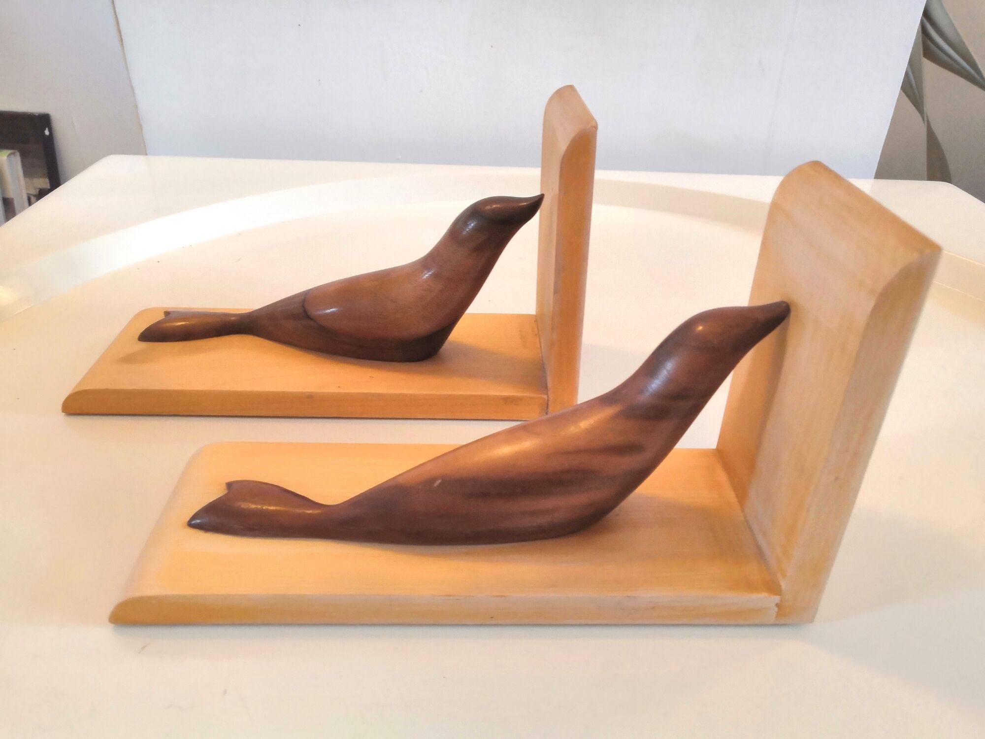 Paire de serre livres aux otaries design années 70