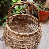 Openwork basket in willow rush